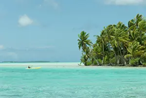 Rowing: Society Islands, French Polynesia. Motu
