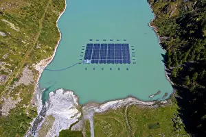 Cell: Solar collectors of a solar power plant floating