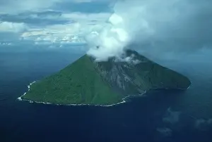 Solomon: Solomon Island, Tinakula Volcano