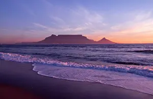 Surf: South Africa - Table Mountain, Cape Town