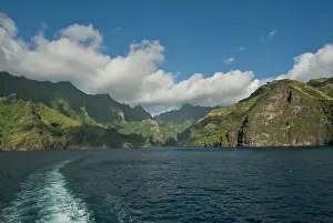Wake: South Pacific; French Polynesia, Marquesas