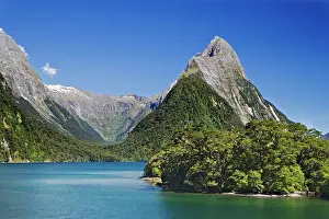 Milford: South Pacific, New Zealand, South Island