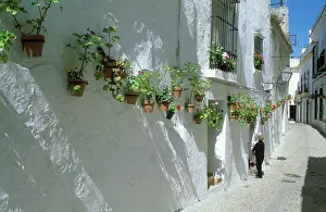 Frontera: Spain - Many of the brilliant-white alleyways of