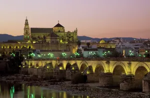 Spanning: Spain - Cordoba's Puente Romano, spanning the Guadalquivir
