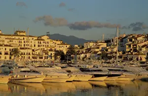 Ports: Spain - The exclusive yacht harbour of Puerto Banus