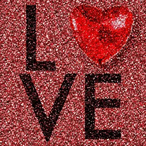 Text: Sparkly red heart background Sparkly red heart