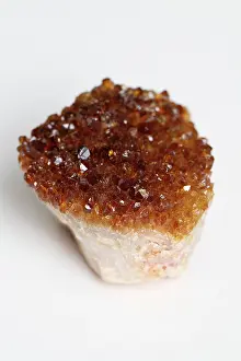 Cubic: Spessartine Garnet