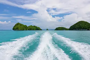 Keren: Splashes left by boat, Rock Islands, Palau
