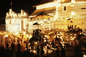 Passing: Sri Lanka - Kandy PeraHera, golden casket of tooth