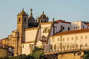 Cityscape: St. Lawrence Church (Convento de Sao Lourenco) skyline