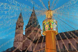 Angel: St. Martin's Cathedral, holiday lights at