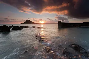 Marazion: St Michael's Mount - seascape view from Marazion