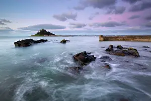 Marazion: St Michael's Mount - seascape view from Marazion