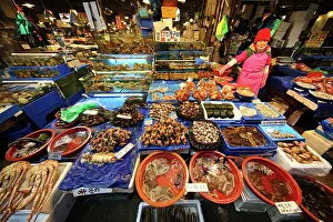 Selling: Stalls at Noryangjin Fish and Seafood Market in Seoul, K