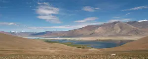 Ladakh: Startsapuk Tso and Tso Kar (lakes) Ladakh Changthang