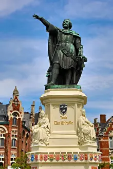Gent: Statue of Jacob van Artevelde in the Vrigdagmarkt