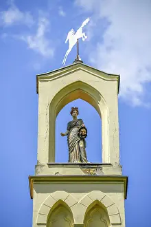 Sculpture: Statue, Judith with the head of Holofernes, Gable