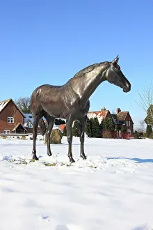 Racehorse: A statue on the Village Green, in memory of the racehorse Be