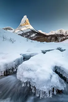 Stetind: Stetind, Norwegian national mountain, icy stream