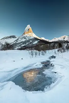 Stetind: Stetind, Norwegian national mountain, icy stream