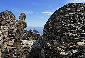 Cottages: The stone houses which are built without cement