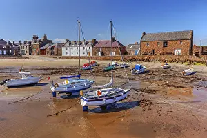 Aberdeenshire: Stonehaven harbour - boats in the harbour of Stonehaven