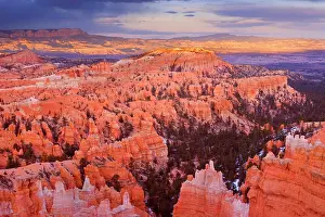 Amphitheatre: Storm over Bryce Canyon - view from Sunset Point