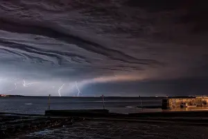 Storms: Many storms have succeeded on the night of 7 to