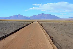 Salar: Straight gravel road to Desierto del Diablo, desert