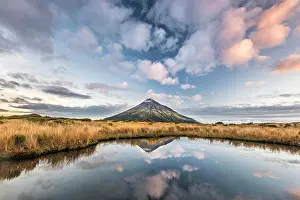 Egmont: Stratovolcano Mount Taranaki or Mount Egmont reflected