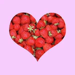 Strawberries: Strawberries - in heart shape pink frame