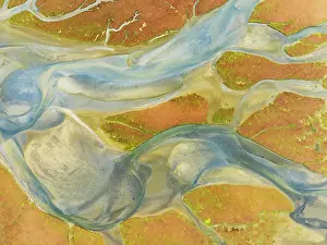 Tides: Streams at low tide in the marshland of the Walvis Bay lagoon