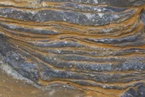 Minerals: Structures at stones - Athabasca-Glacier at Jasper