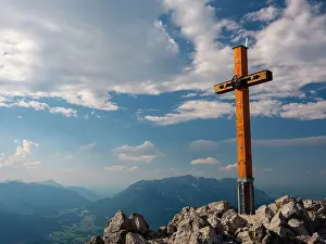 Berchtesgaden: Summit cross, Jenner, 1874m, Untersberg at the back