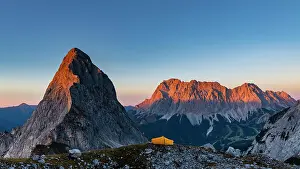 Tent: Summit of the Sonnenspitze and tent with Zugspitze