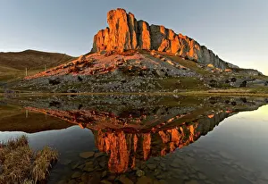 Foothills: Summit of the Tour d'Ai in the evening light, Waadtl&, x4ba4