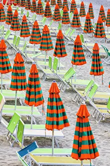 Seating: Sunbeds and umbrellas at the beach di Fegina in