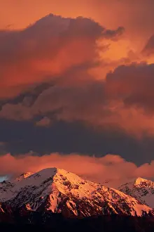 Kaikoura: Sunrise and alpenglow on Seaward Kaikoura