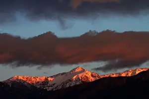 Kaikoura: Sunrise and alpenglow on Seaward Kaikoura