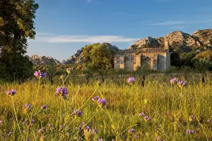 Chapel: Sunrise over Chapelle de Romanin and the