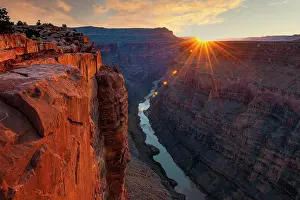 Erode: Sunrise Grand Canyon North Rim, Toroweap Point
