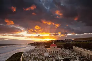 Tombstone: Sunrise over historic Santa Maria Magdalena