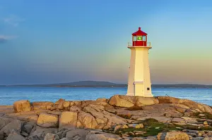 Lights: Sunrise at the iconic lighhouse at Peggy's Cove
