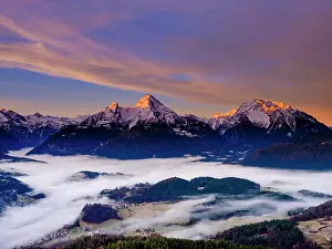 Hochkalter: Sunrise at the peaks of the Steinernes Meer, Watzmann