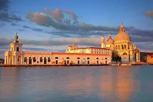 Salute: Sunrise over Santa Maria della Salute along