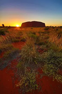 Ayers: Sunrise at Uluru, Ayers Rock, Uluru-Kata Tjuta National