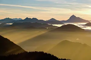 Howse: Sunrise, view from Hirschh&, x1b2bac;kopf above the