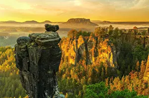 Saxon: Sunrise at the Wehlnadel near Rathen, behind the