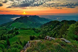 Solothurn: Sunrise on the Weissenstein, view over the Jura