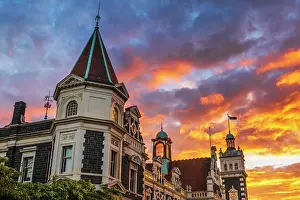 Waipounamu: Sunset over the Dunedin Railway Station, Dunedin